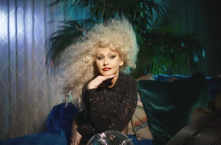 Christina Aguilera canta clássico “Stormy Weather” em especial de TV - Nação da Música (Blogue)