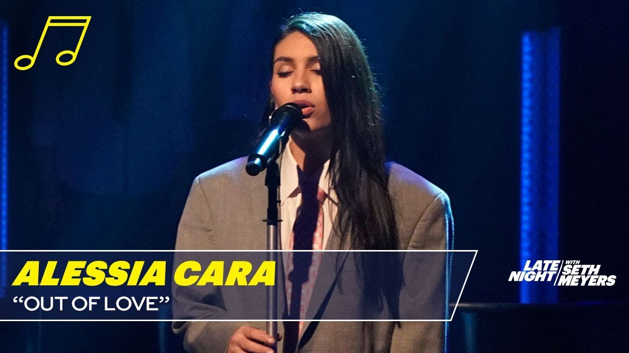 Alessia Cara apresenta “Out Of Love” no programa do Seth